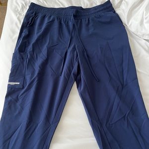 sketchers scrubs 4-Pocket Cargo Mid Rise Elastic Waist Drawstring Jogger